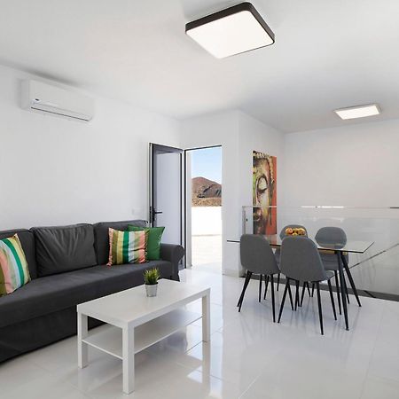 Triton 6 Villa La Santa Luaran gambar